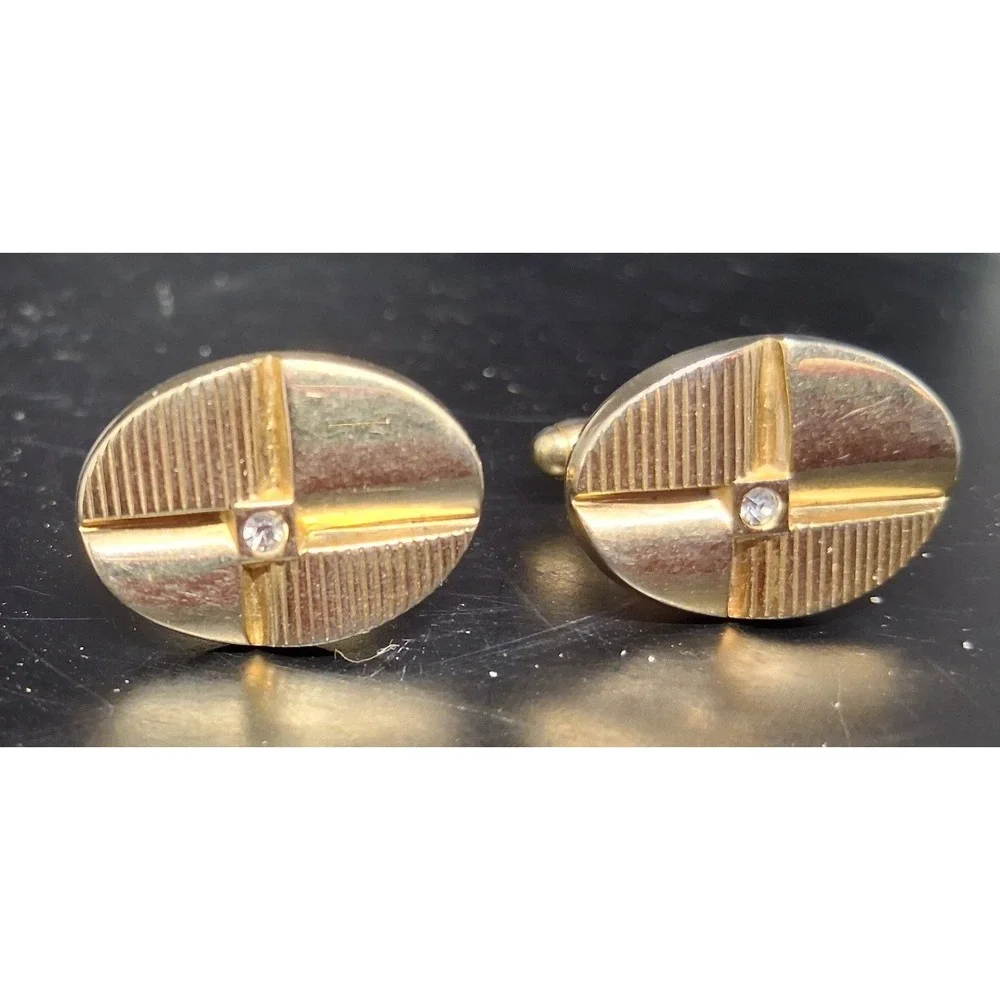 Vintage Gold Tone Oval Textured Rhinestone Mid Century Toggle Back Cufflinks Men